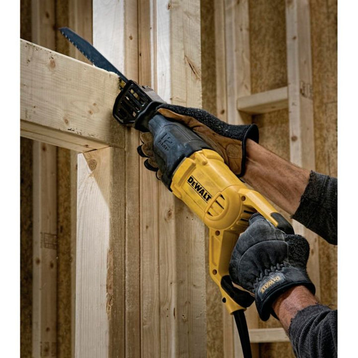 0541236 DEWALT 12A VSR Reciprocating Saw